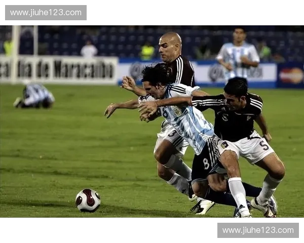 南非世界杯足球赛回顾：历史性瞬间与传奇球员的精彩表现